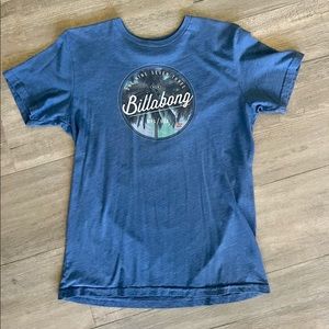 Billabong Tailored T-shirt. Premium 50/50 poly/cotton. Youth XL